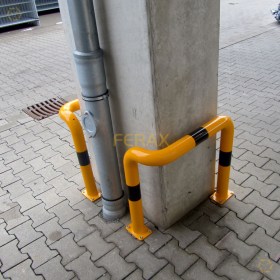 Protección de pilares y columnas con tuberías o bajantes instalados, ocupando el mínimo espacio