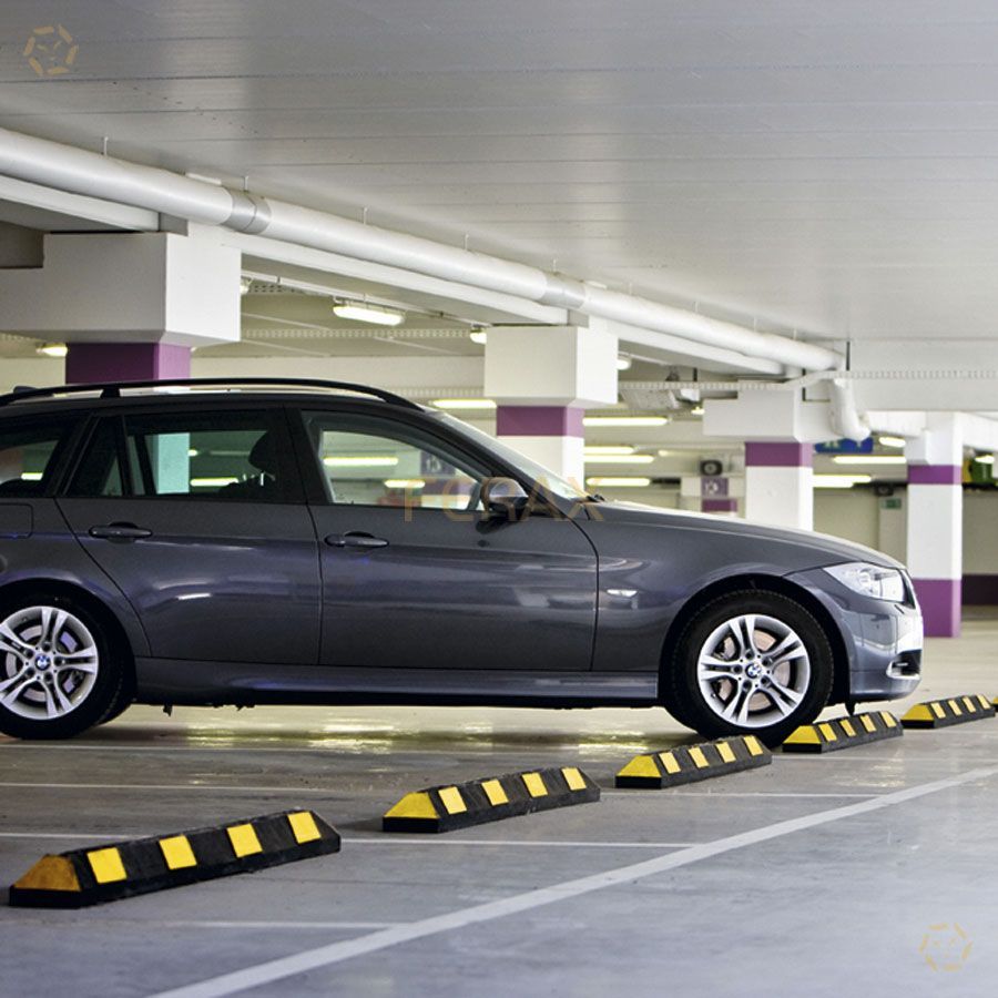 1 Unidad Incluye tornillería Zona Residencial Tope para Estacionamiento Tope de Rueda para Parking PARKING FACIL | Tamaño: 50 x 16 x 9.5 cm Estacionamiento 